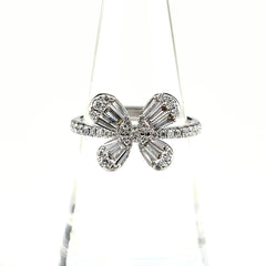 フラワーモチーフ デザインリング WG ホワイトゴールド 指輪 メレダイヤ 花 リング 12号 K18 WG ダイヤモンド レディース ノンブランドジュエリー 【中古】nbjwl