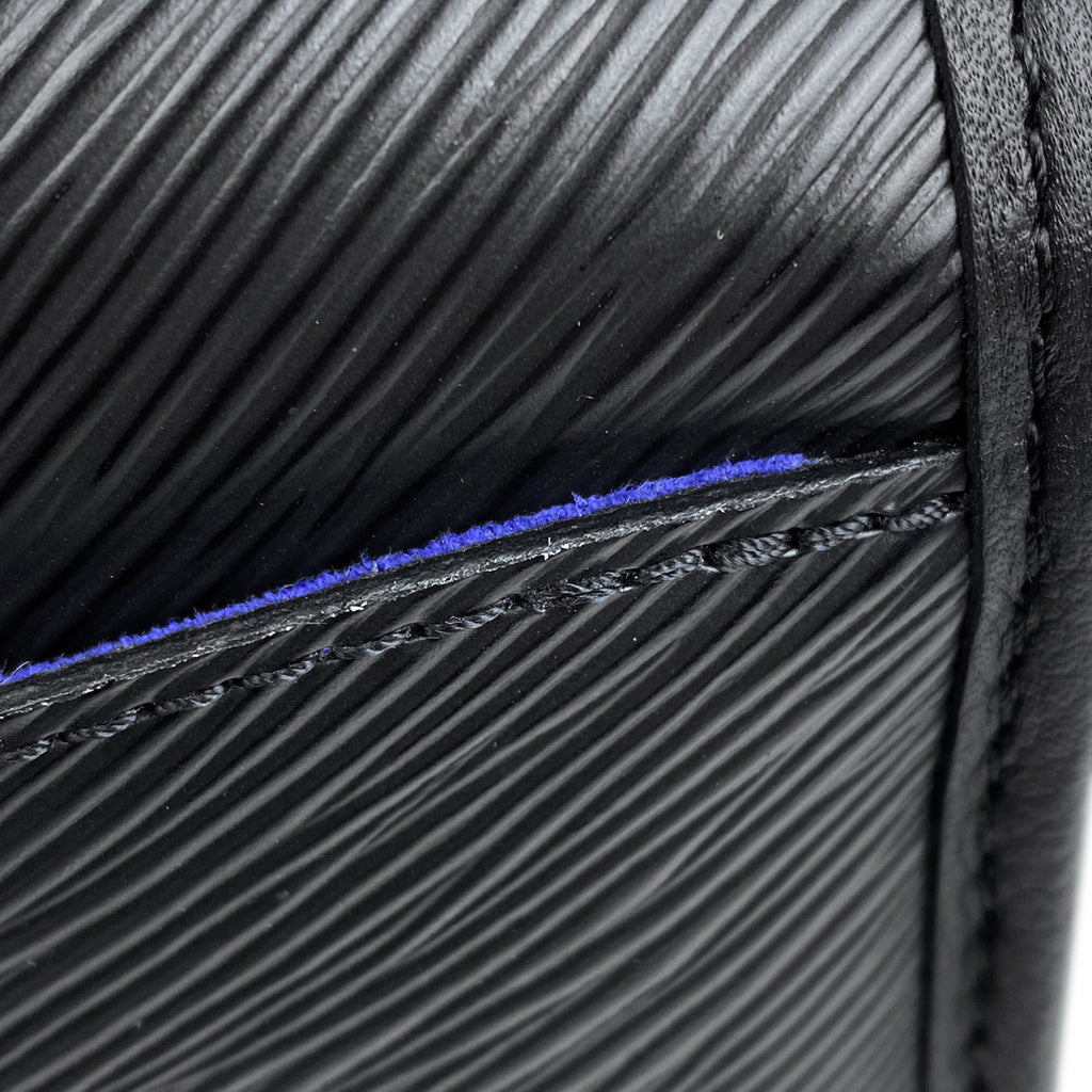 ルイ・ヴィトン ビュシ NM LV イニシャル ショルダーバッグ エピ ノワール(ブラック) M59386 レディース 【中古】brbag