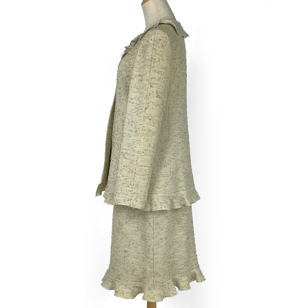 シャネル ココマークボタン セットアップ フリル 99A セットアップ スカートスーツ ライトグリーン レディース 【中古】brapp