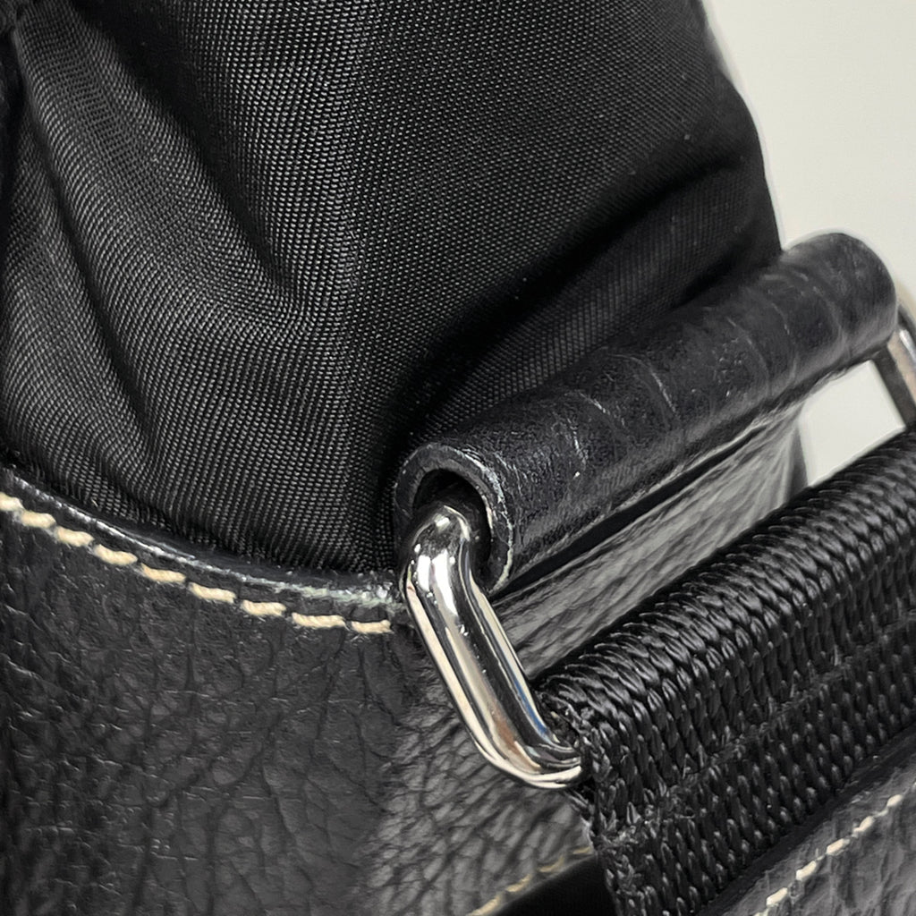 プラダ ロゴプレート ショルダーバッグ 斜め掛け ショルダーバッグ ナイロン ネロ(ブラック) レディース 【中古】brbag