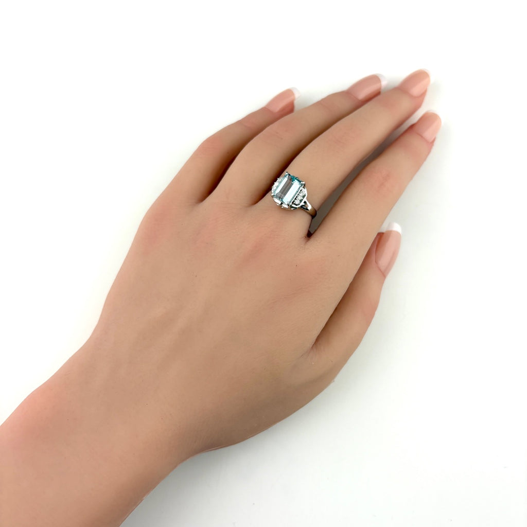 アクアマリン デザインリング プラチナ 指輪 メレダイヤ リング 12号 Pt900 アクアマリン ダイヤモンド レディース 【中古】nbjwl