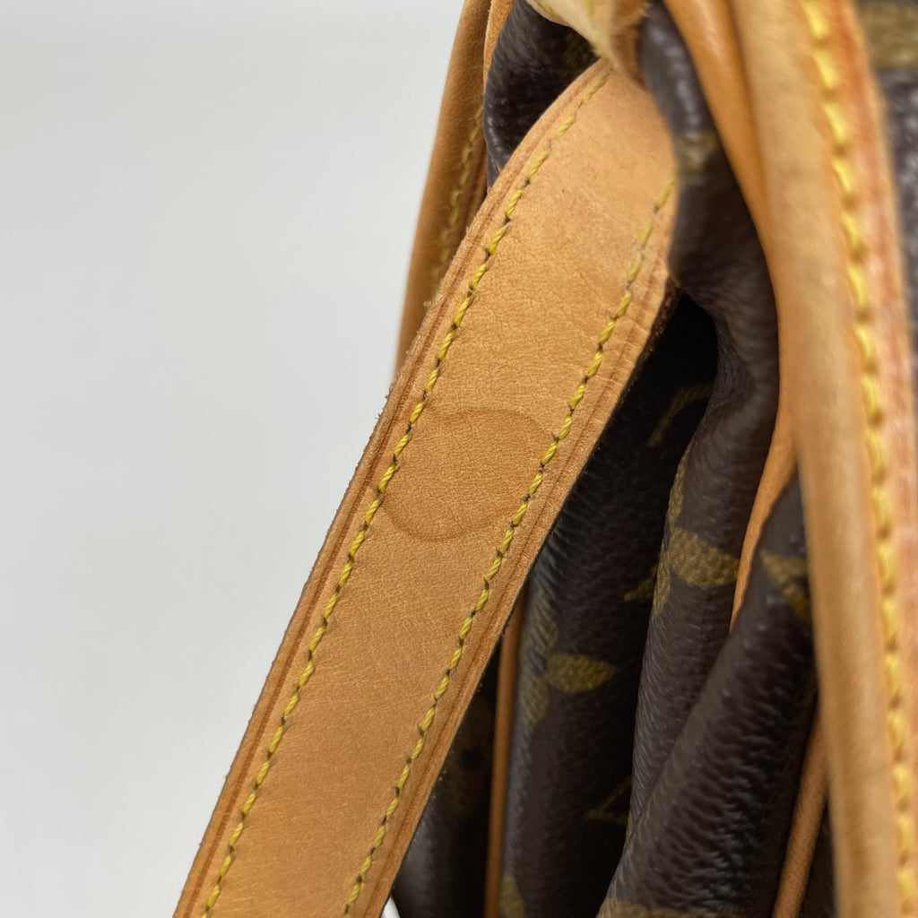 ルイ・ヴィトン ソミュール 30 斜め掛け ショルダーバッグ モノグラム ブラウン M42256 レディース 【中古】brbag