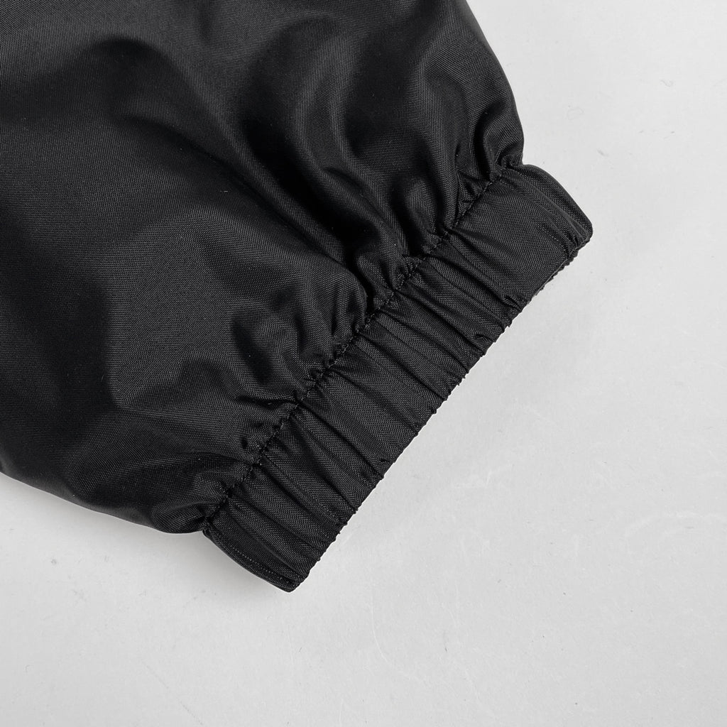 セリーヌ イニシャル ジャケット コーチジャケット コズミック クルーザー アウター ナイロンジャケット ナイロン ブラック メンズ 【中古】brapp