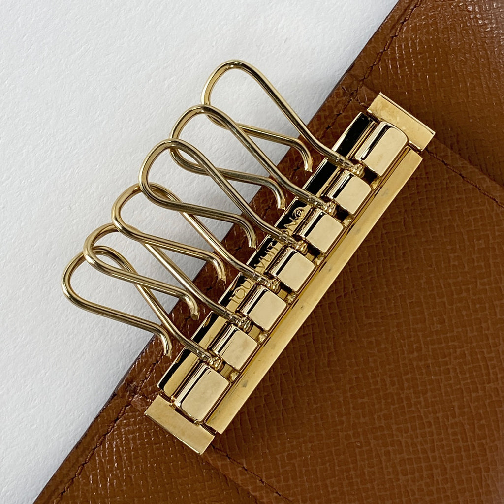 ルイ・ヴィトン ミュルティクレ 6 鍵入れ キーホルダー キーフック キーケース モノグラム ブラウン M62630 レディース 【中古】brbag