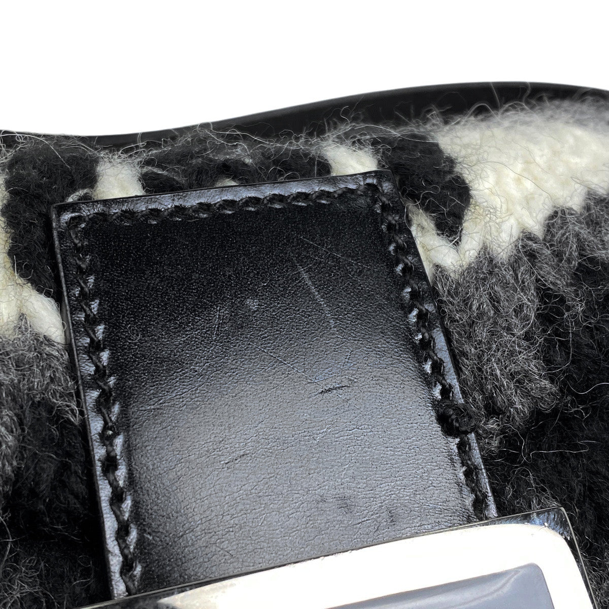 バイセル公式】フェンディ ズッカロゴ マンマバケット ワンショルダー