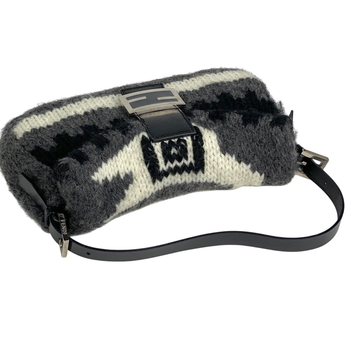 バイセル公式】フェンディ ズッカロゴ マンマバケット ワンショルダー