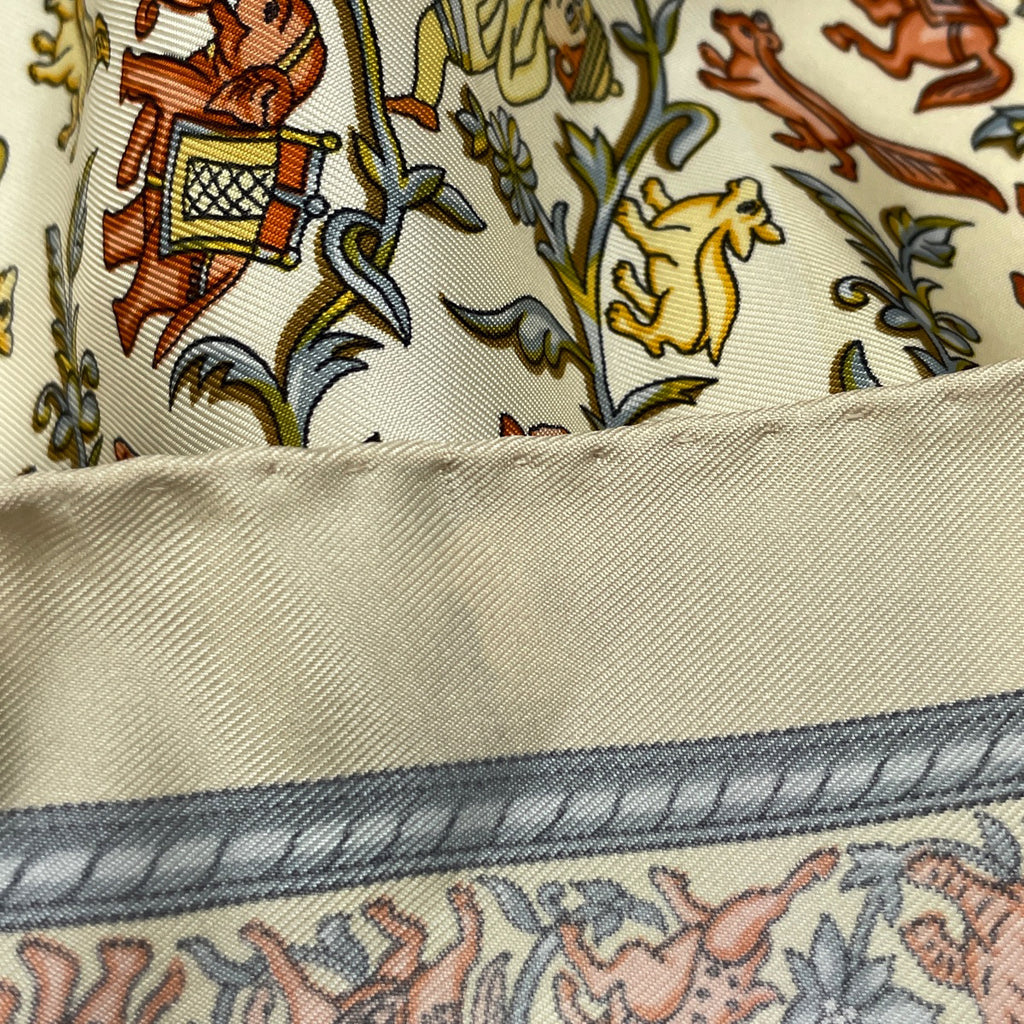 エルメス カレ 90 CHASSE EN INDE インドの狩猟 象柄 馬柄 スカーフ シルク クリーム マルチカラー レディース 【中古】brbag