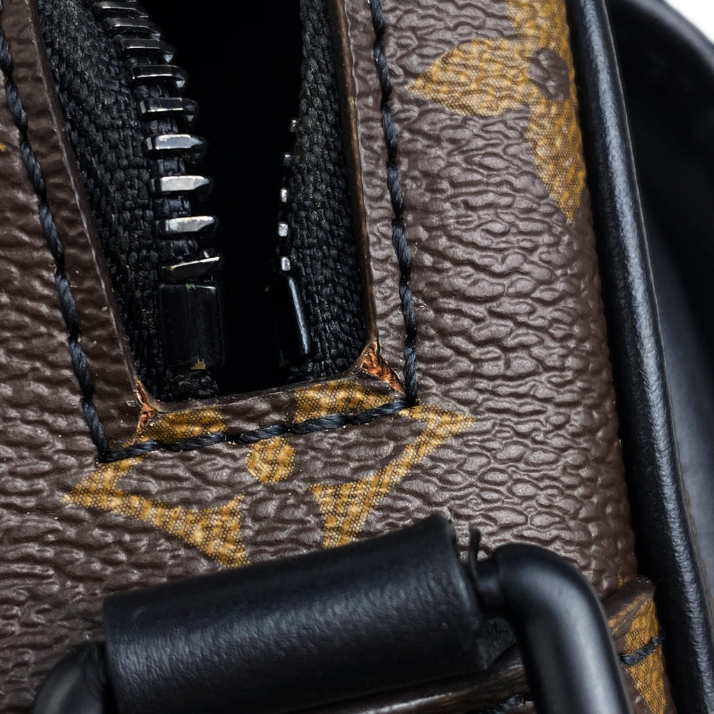 ルイ・ヴィトン クリストファー ウェアラブル ウォレット 斜め掛け ショルダーバッグ モノグラムマカサー ブラウン ノワール(ブラック) M69404 メンズ 【中古】brbag