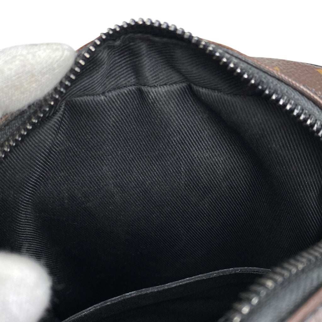 ルイ・ヴィトン クリストファー ウェアラブル ウォレット 斜め掛け ショルダーバッグ モノグラムマカサー ブラウン ノワール(ブラック) M69404 メンズ 【中古】brbag