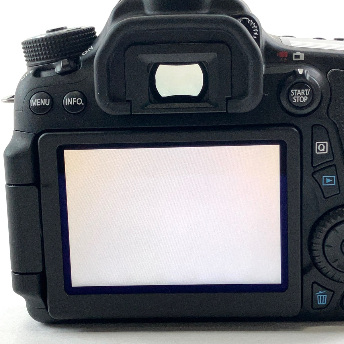 キヤノン Canon EOS 70D ボディ［ジャンク品］ デジタル 一眼レフ