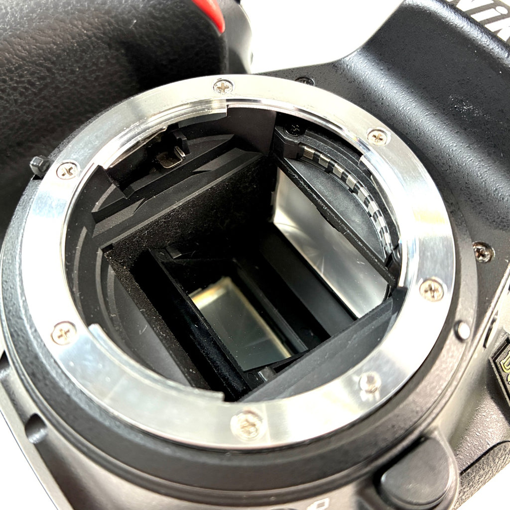 ニコン Nikon D5600 ボディ デジタル 一眼レフカメラ 【中古】cambb