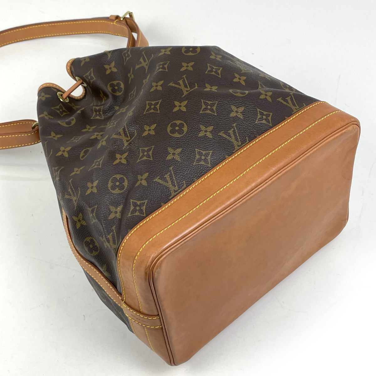 ルイ・ヴィトン ノエ ワンショルダー 肩掛け 巾着型 ショルダーバッグ