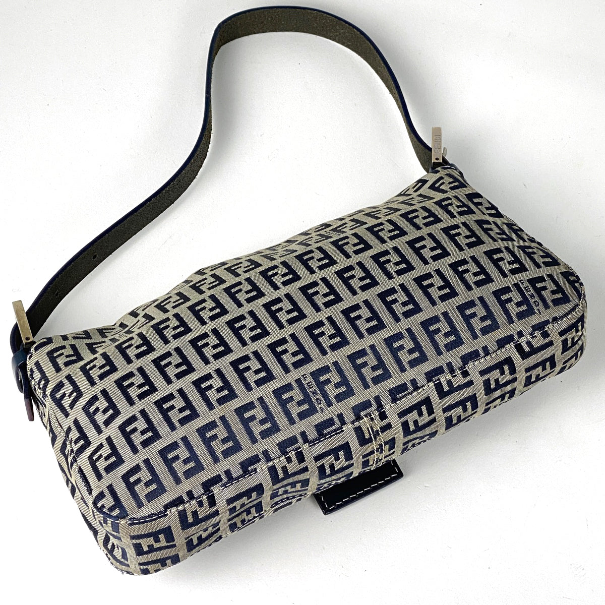 バイセル公式】フェンディ ズッカ柄 マンマバゲット ハンドバッグ ワン