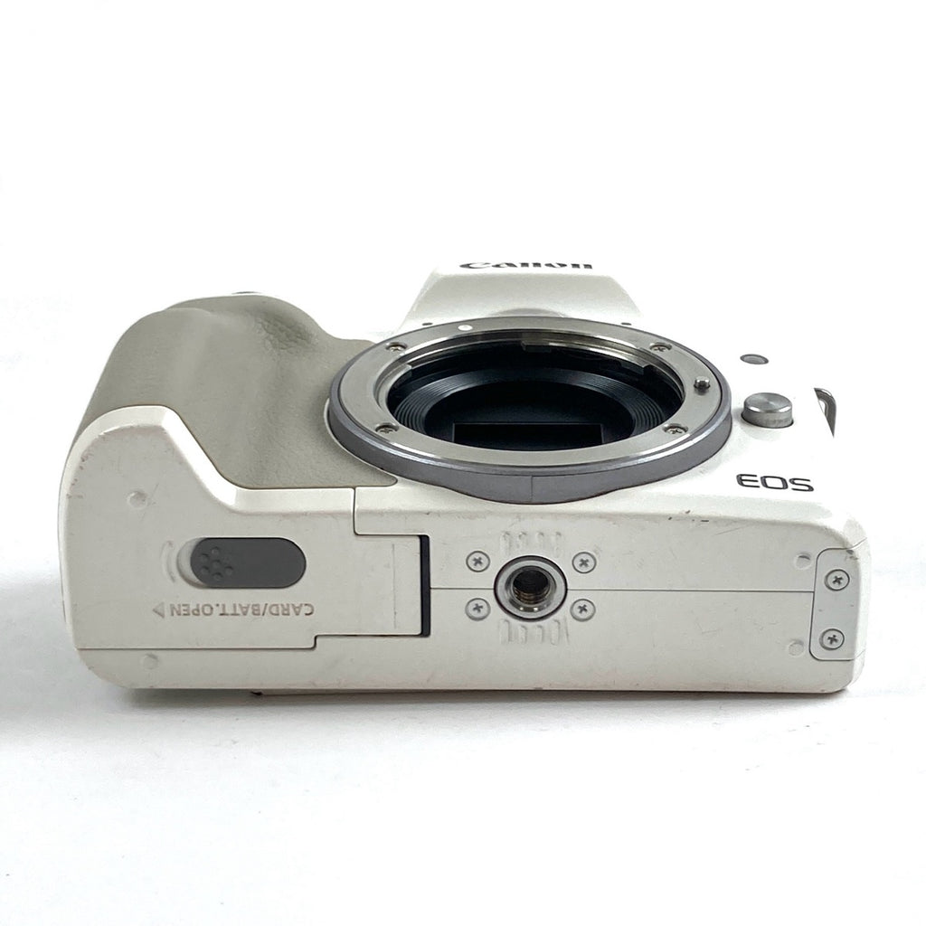 キヤノン Canon EOS Kiss M ボディ ホワイト ［ジャンク品］ デジタル ミラーレス 一眼カメラ 【中古】cambb