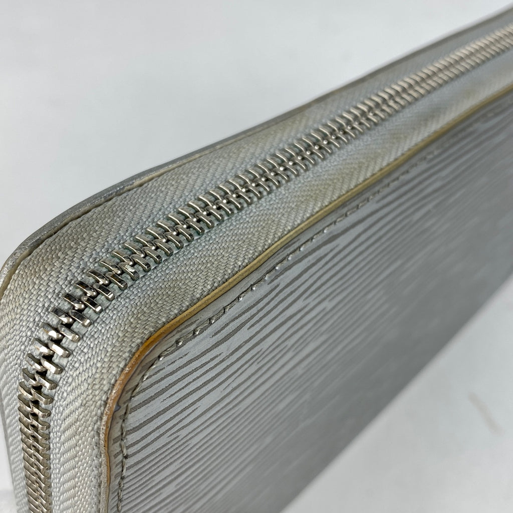 ルイ・ヴィトン ジッピーウォレット LVナイト 日本限定 メタリック 長財布 エピ シルバー M82794 レディース 【中古】brbag