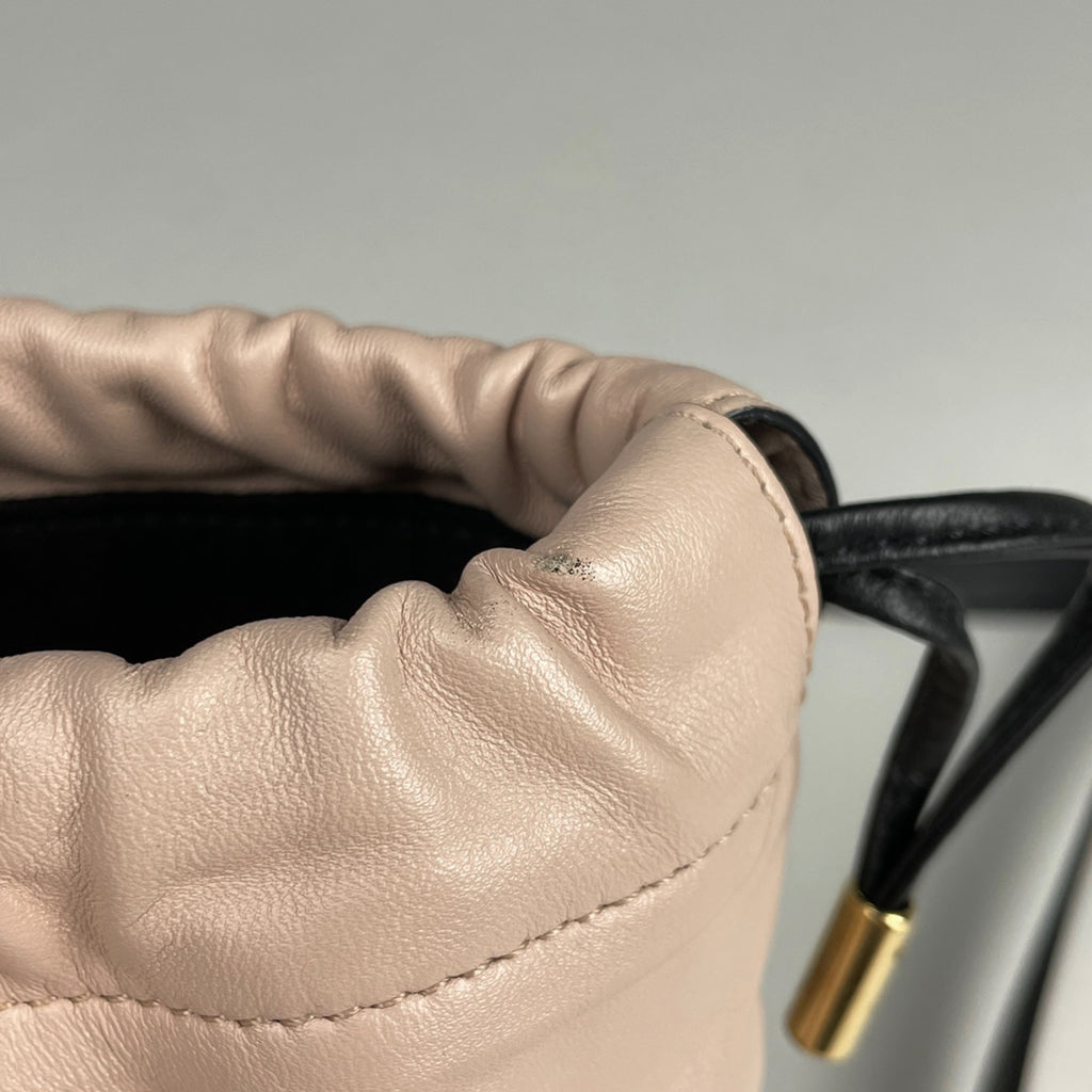 フェンディ パック スリムクラッチ スモール 巾着型 ショルダーバッグ レザー ピンク 8BT337 レディース 【中古】brbag