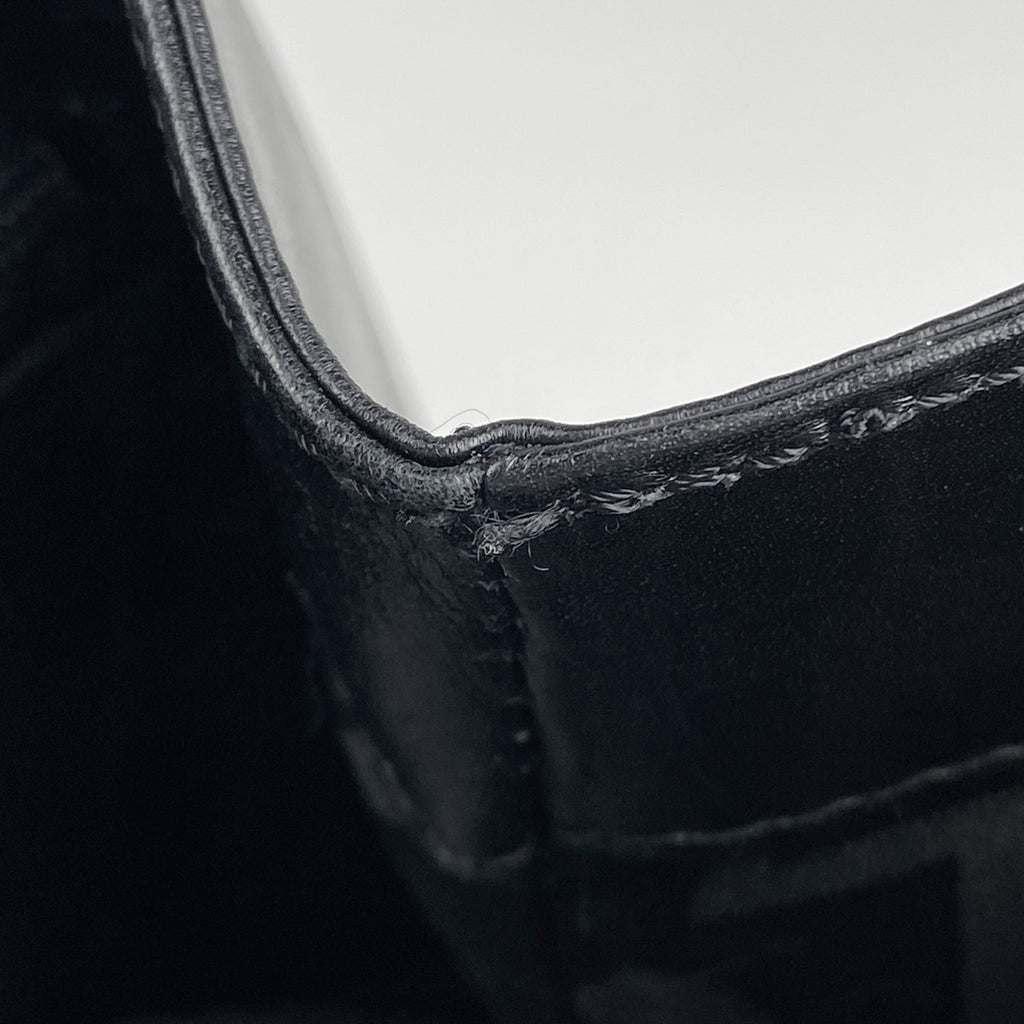 サルヴァトーレフェラガモ ロゴ ショルダーバッグ 肩掛け ショルダーバッグ レザー ブラック レディース 【中古】brbag