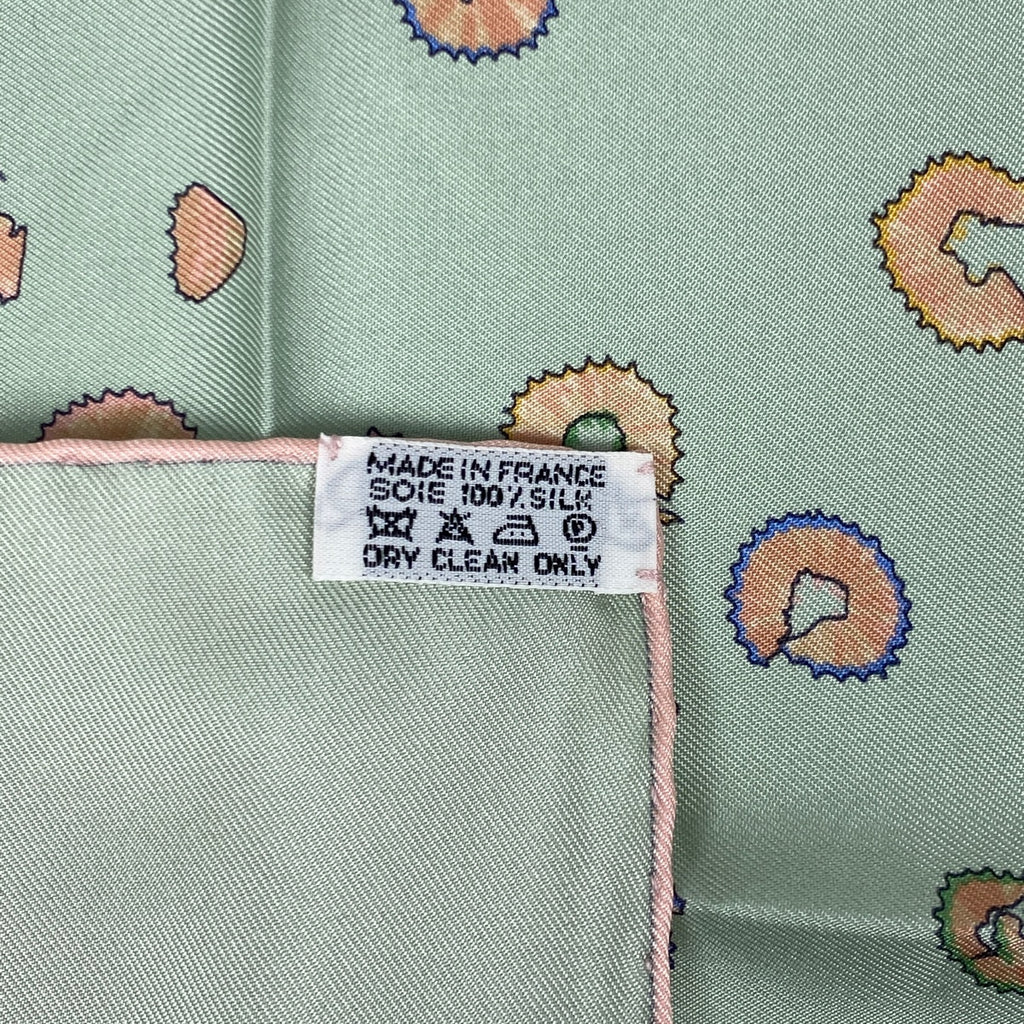 エルメス プチカレ A VOS CRAYONS さぁ 色鉛筆を出して スカーフ シルク グリーン マルチカラー レディース 【中古】brbag