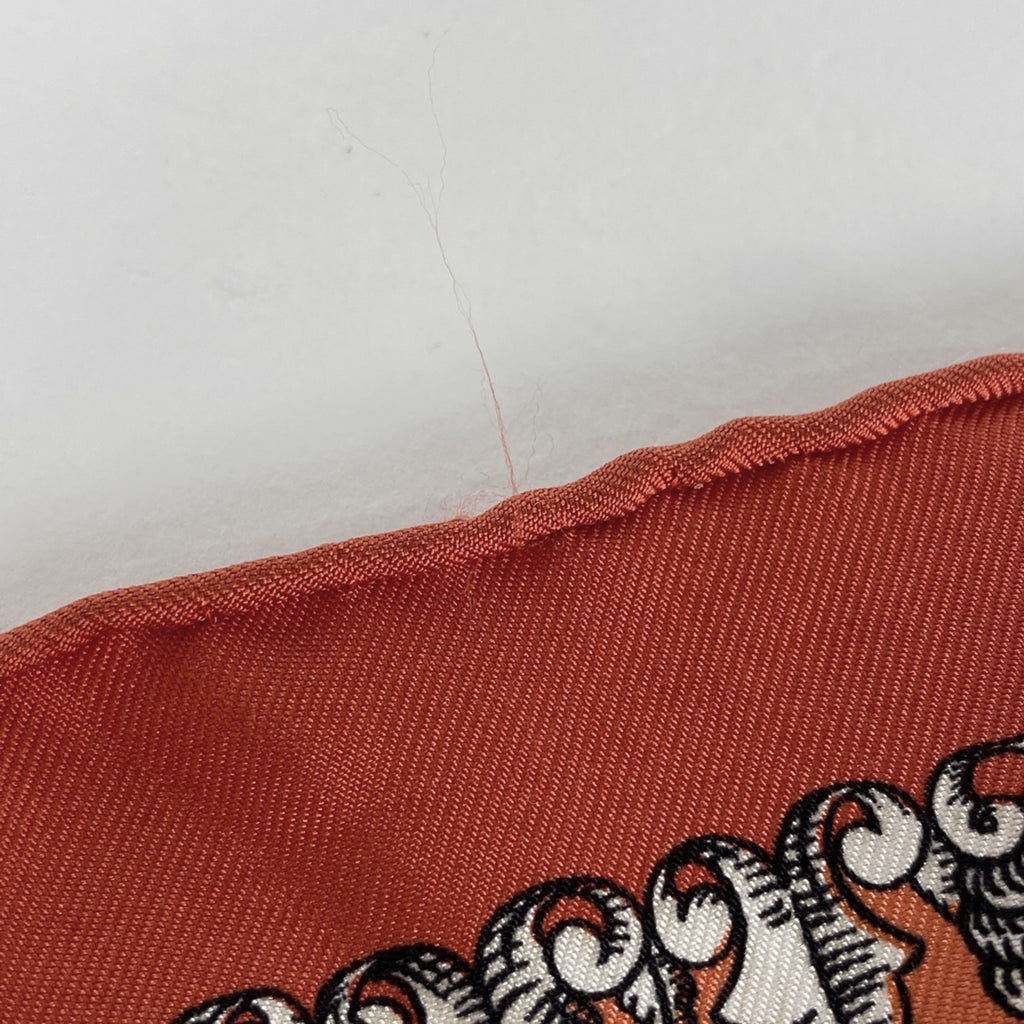 エルメス プチ カレ LVDOVICVS MAGNVS 白い馬に跨ったルイ14世 スカーフ シルク レッド マルチカラー レディース 【中古】brbag