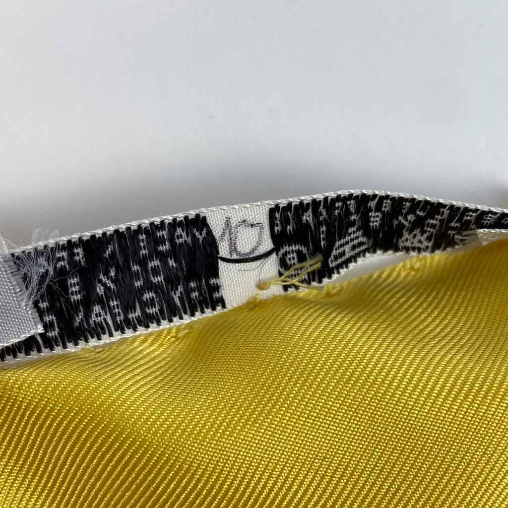 エルメス カレ 90 Neige d'Antan 去年の雪 スカーフ シルク イエロー マルチカラー レディース 【中古】brbag