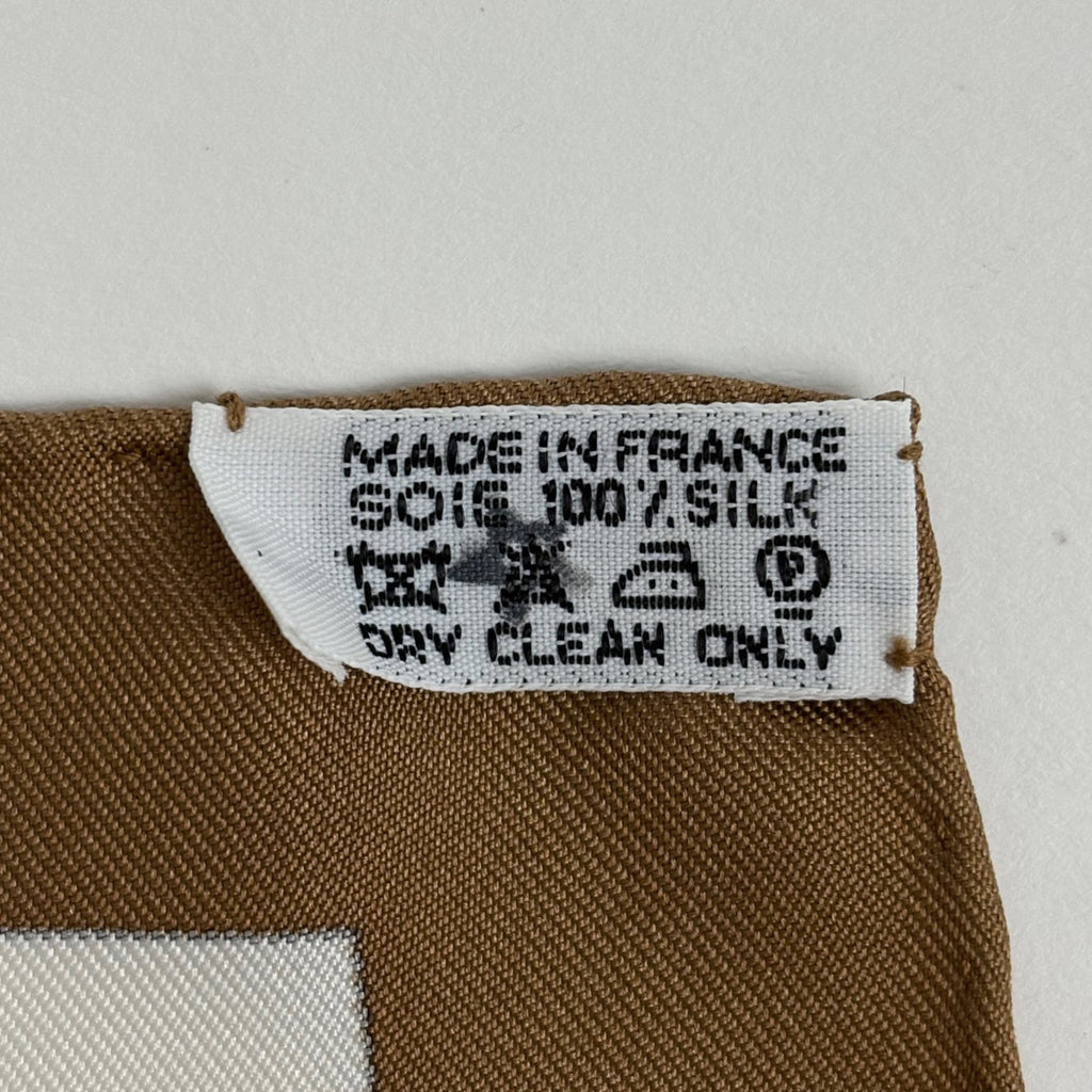 エルメス カレ 90 LES BOLIDES RACE CARS レースカー スカーフ シルク ホワイト ブラウン マルチカラー レディース 【中古】brbag