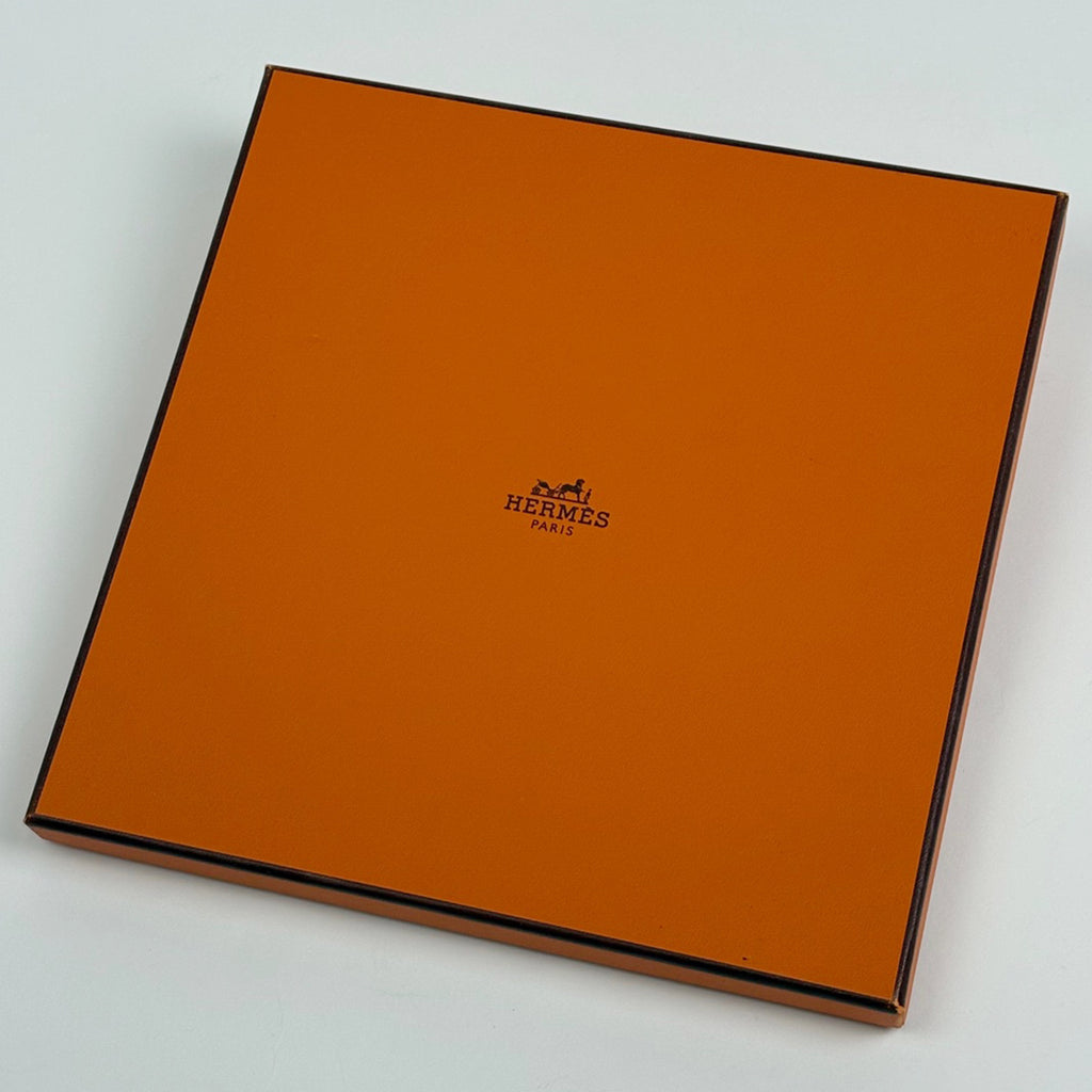 エルメス カレ 90 LES BOLIDES RACE CARS レースカー スカーフ シルク ホワイト ブラウン マルチカラー レディース 【中古】brbag