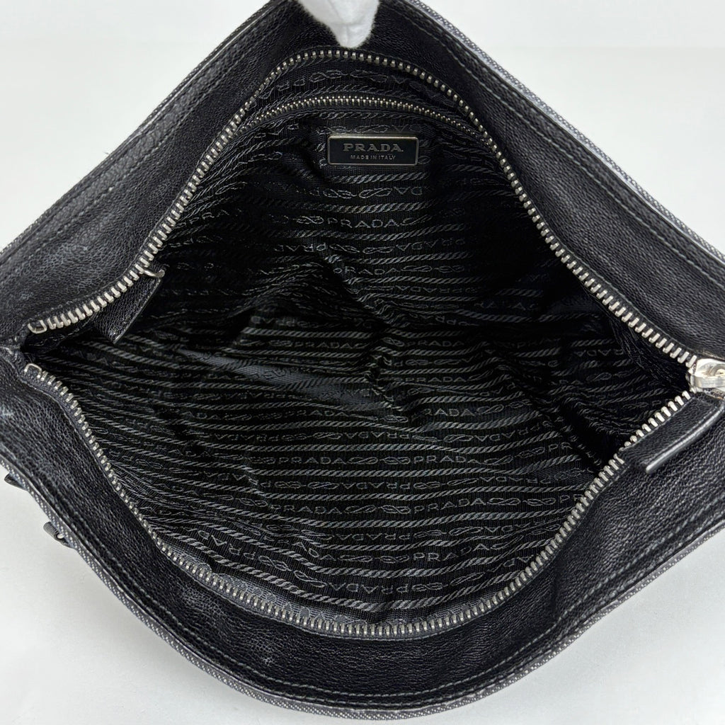 プラダ ロゴプレート ショルダーバッグ 斜め掛け ショルダーバッグ キャンバス ネイビー ブラック レディース 【中古】brbag