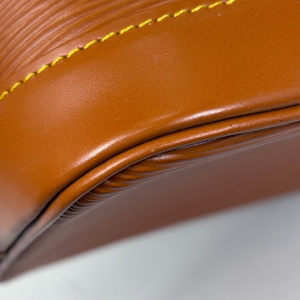 ルイ・ヴィトン アルマ 手提げ ハンドバッグ エピ ジパングゴールド M52148 レディース 【中古】brbag