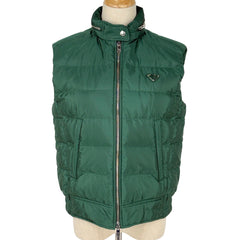 プラダ ロゴプレート ダウンベスト 防寒 ダブルジップ フード収納 アウター ダウンベスト グリーン レディース ブランド品（アパレル） 【中古】brapp