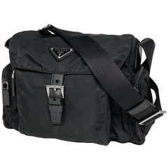 プラダ ロゴプレート ショルダーバッグ 斜め掛け ショルダーバッグ ナイロン ネロ(ブラック) レディース 【中古】brbag