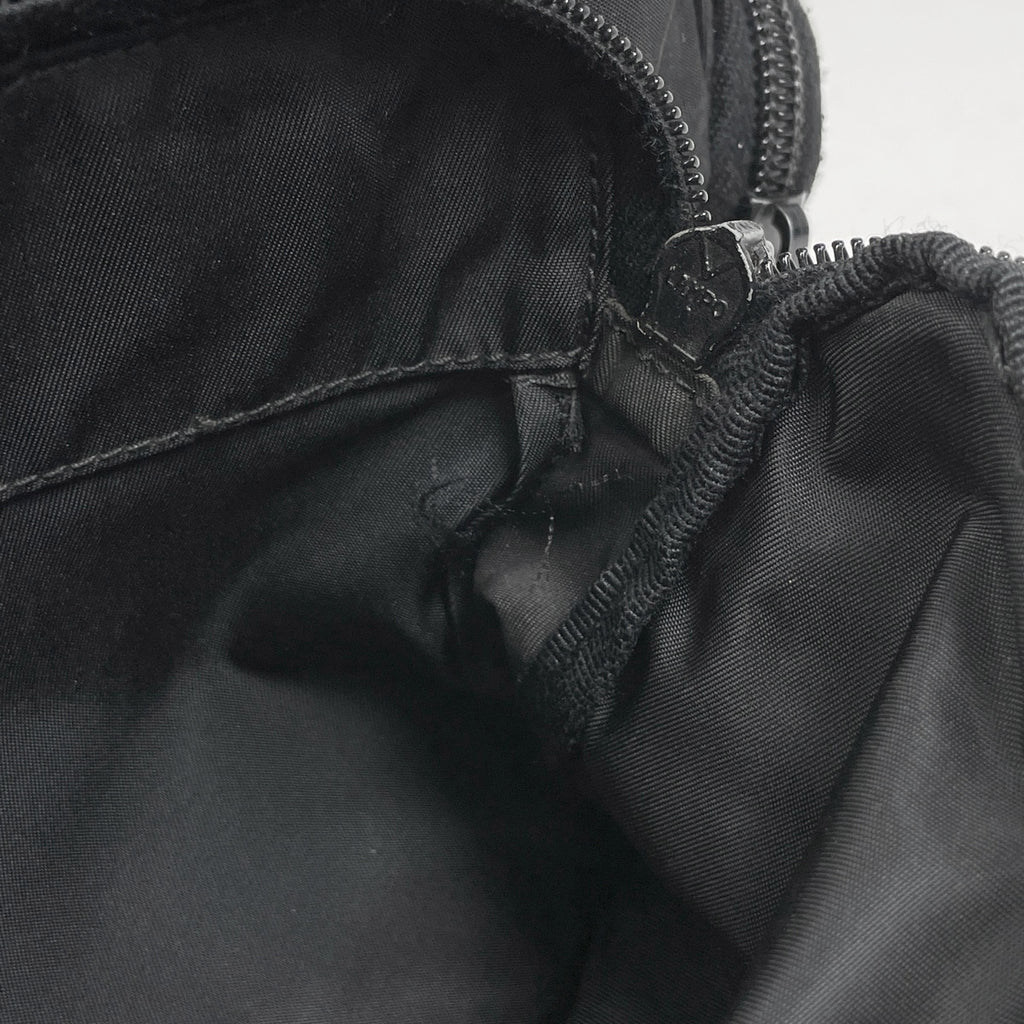 プラダ ロゴプレート ショルダーバッグ 斜め掛け ショルダーバッグ ナイロン ネロ(ブラック) レディース 【中古】brbag