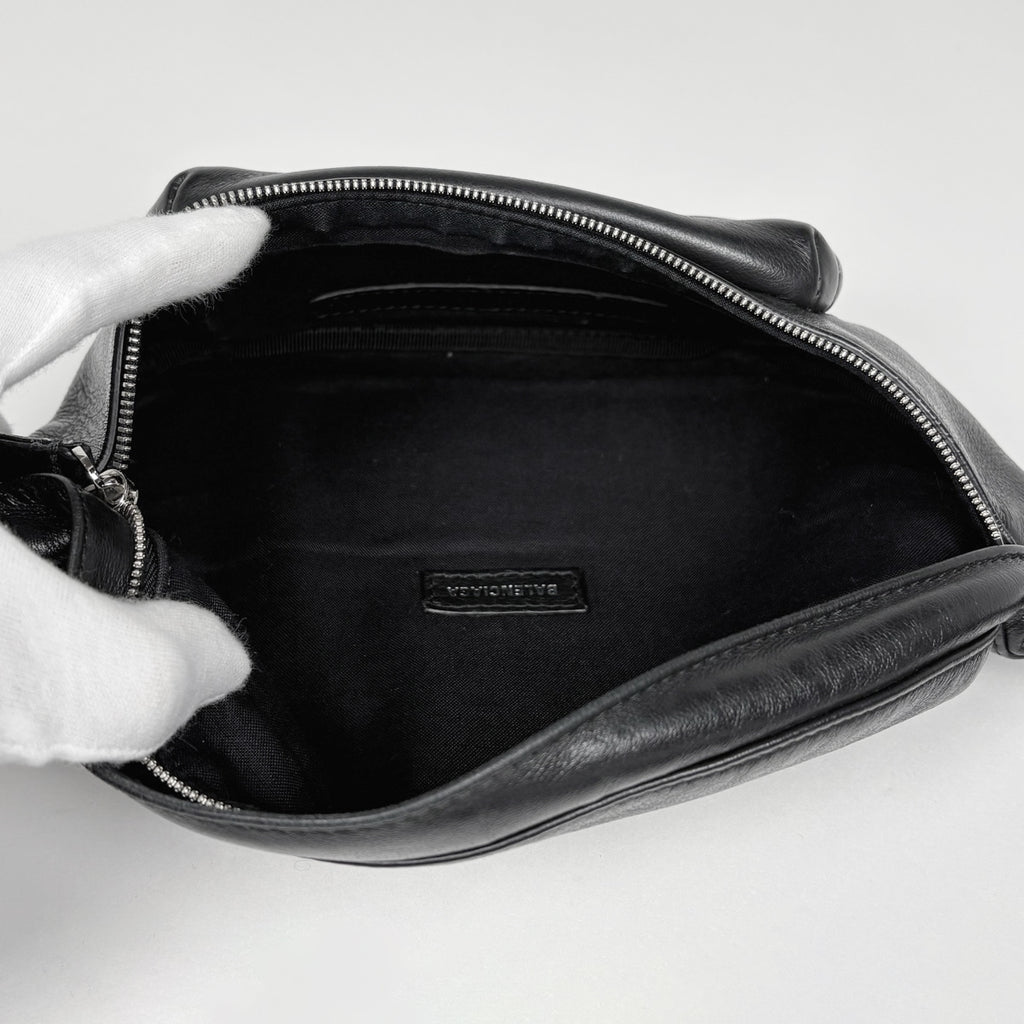 バレンシアガ エブリデイ ウエストバッグ ロゴ ウエストポーチ ボディバッグ レザー ブラック 579617 レディース 【中古】brbag