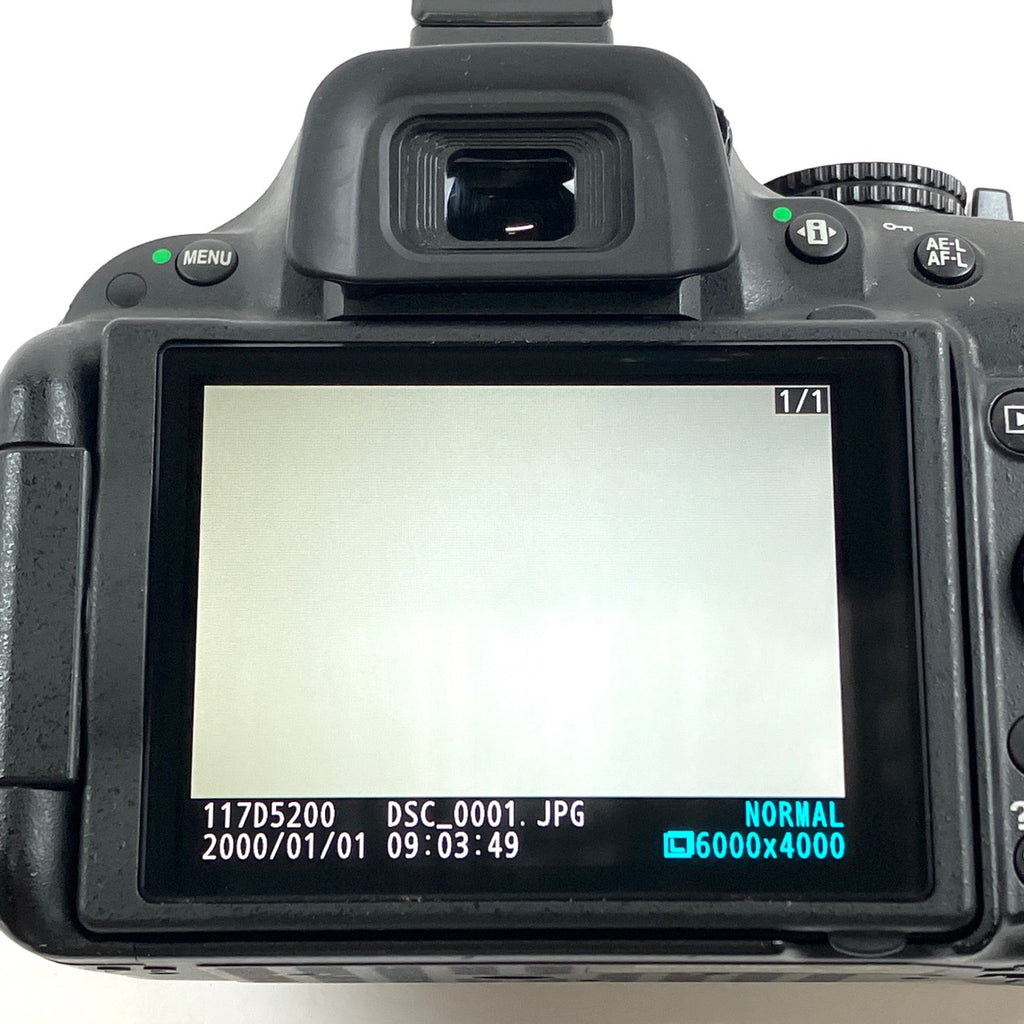 ニコン Nikon D5200 ボディ デジタル 一眼レフカメラ 【中古】cambb