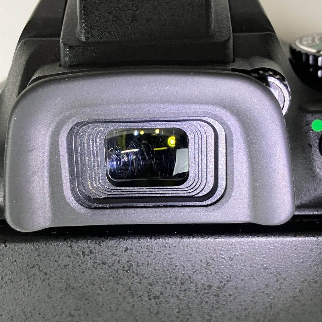 ニコン Nikon D5200 ボディ デジタル 一眼レフカメラ 【中古】cambb