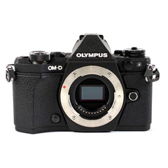 オリンパス OLYMPUS OM-D E-M5 Mark II ボディ ブラック デジタル ミラーレス 一眼カメラ 【中古】cambb