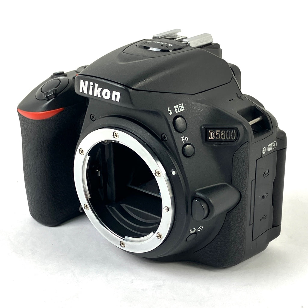 ニコン Nikon D5600 18-55 VR レンズキット デジタル 一眼レフカメラ 【中古】cambb