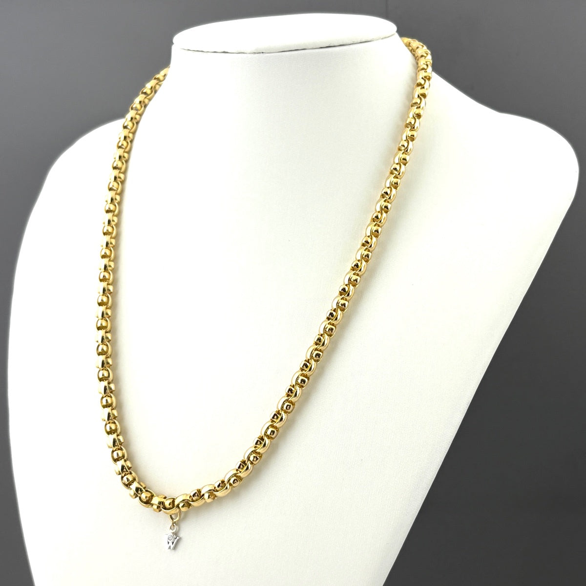 ゴールド ネックレス 750表記 Au750とは？金の刻印の意味やブランド例、偽物の見分け方を解説 | 金