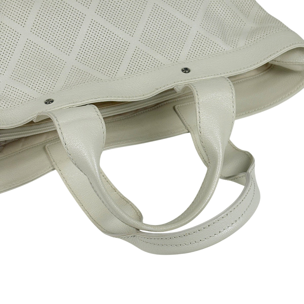 シャネル ココマーク トートバッグ パンチング ハンドバッグ トートバッグ レザー アイボリー レディース 【中古】brbag