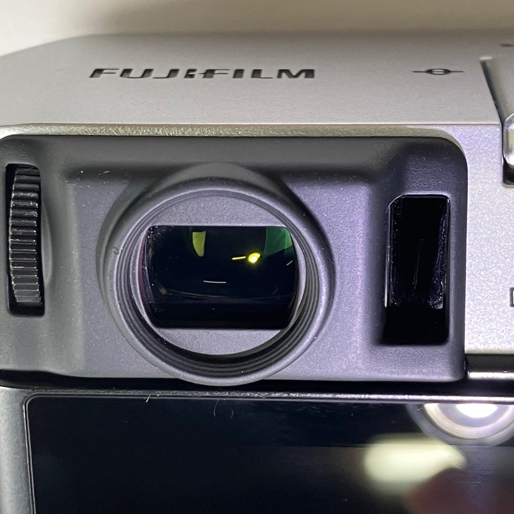 富士フイルム FUJIFILM X-E4 ボディ シルバー デジタル ミラーレス 一眼カメラ 【中古】cambb