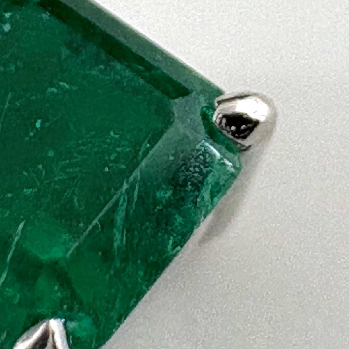エメラルド デザインネックレス ネックレス Pt900 Pt850 エメラルド