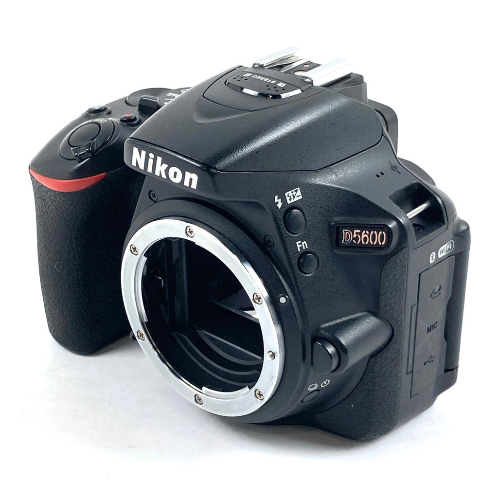 ニコン Nikon D5600 18-55 VR レンズキット デジタル 一眼レフカメラ 【中古】cambb