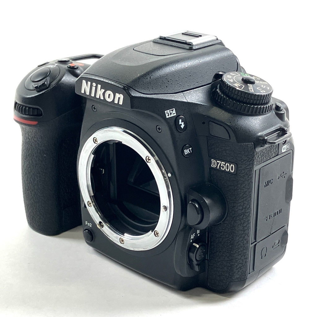 ニコン Nikon D7500 ボディ デジタル 一眼レフカメラ 【中古】cambb