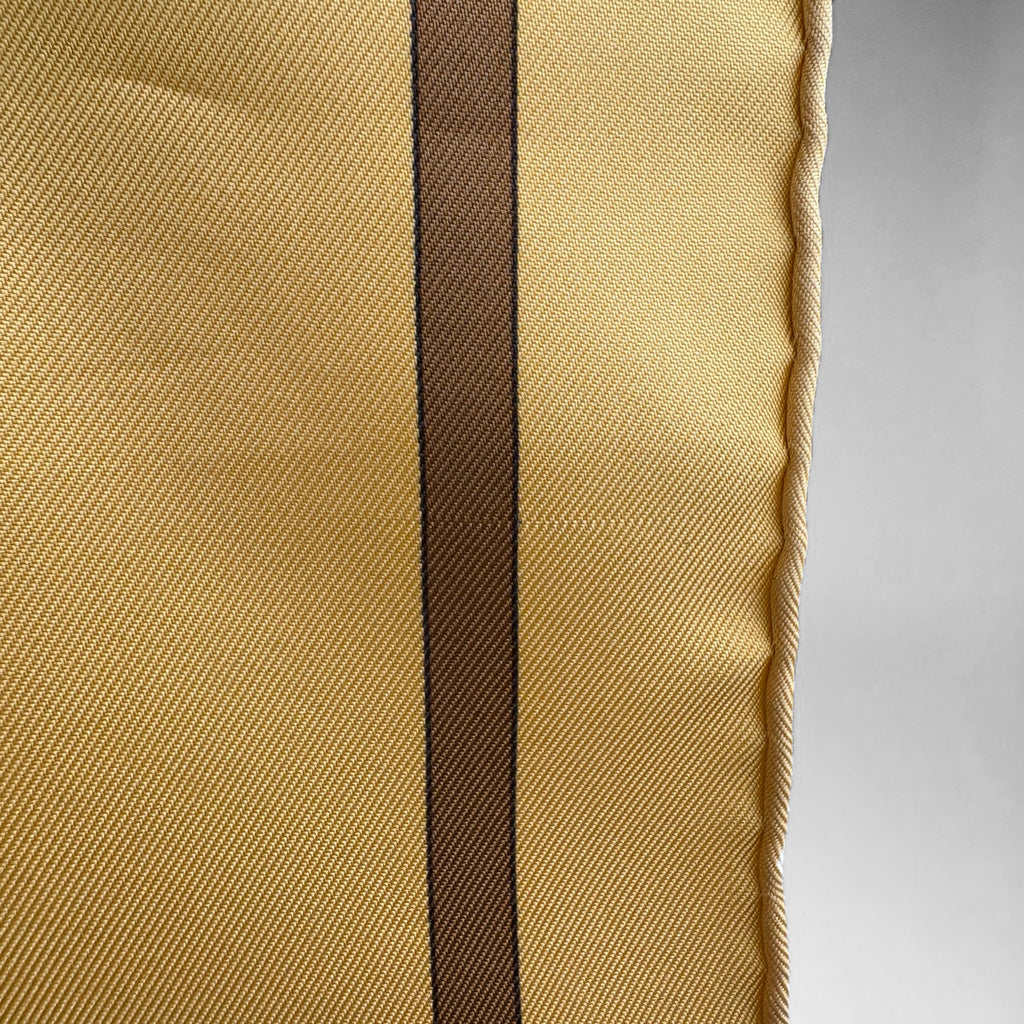 エルメス カレ 90 CASSE NOISETTE くるみ割り リス柄 木の実 スカーフ シルク オレンジ マルチカラー レディース ブランドバッグ・小物 【中古】brbag