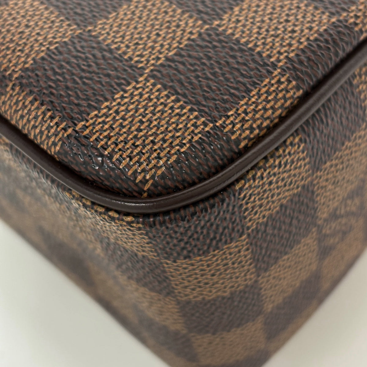 バイセル公式】ルイ・ヴィトン ラヴェッロ GM 肩掛け ショルダーバッグ