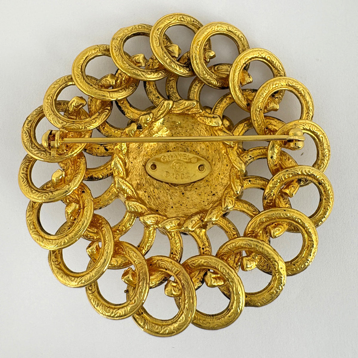 シャネル アイコンモチーフ ブローチ ライオン ブローチ GP ゴールド