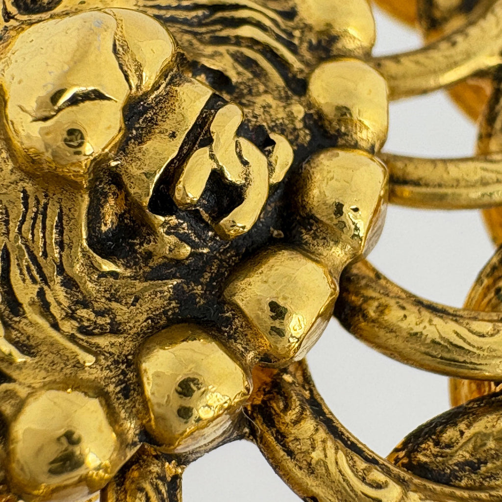 シャネル アイコンモチーフ ブローチ ライオン ブローチ GP ゴールド