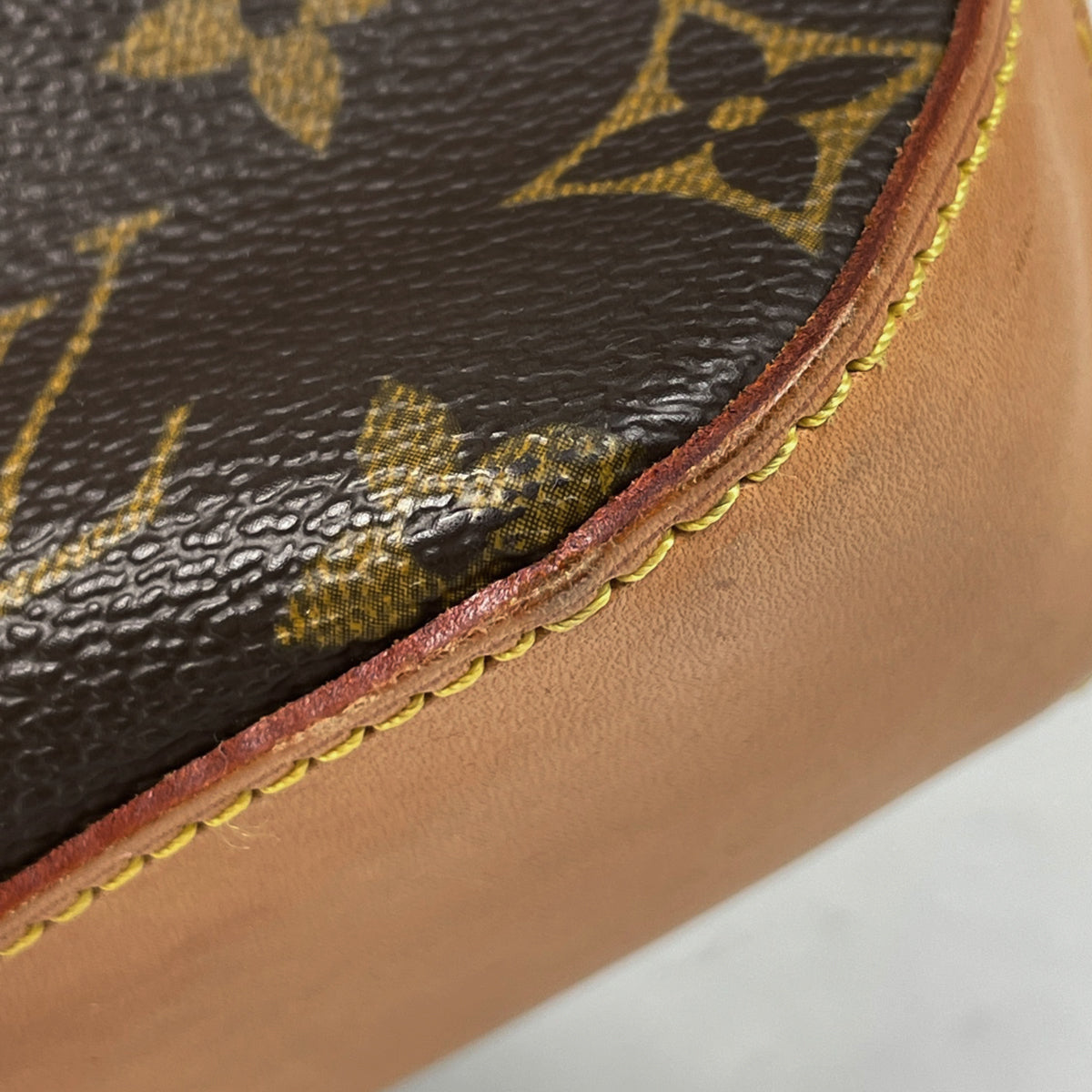 バイセル公式】ルイ・ヴィトン トロター 斜め掛け ポシェット