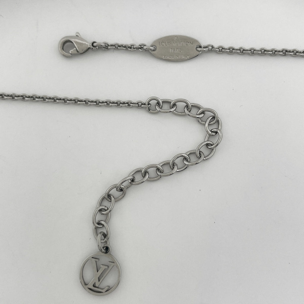 バイセル公式】ルイ・ヴィトン エセンシャル V ネックレス シルバー