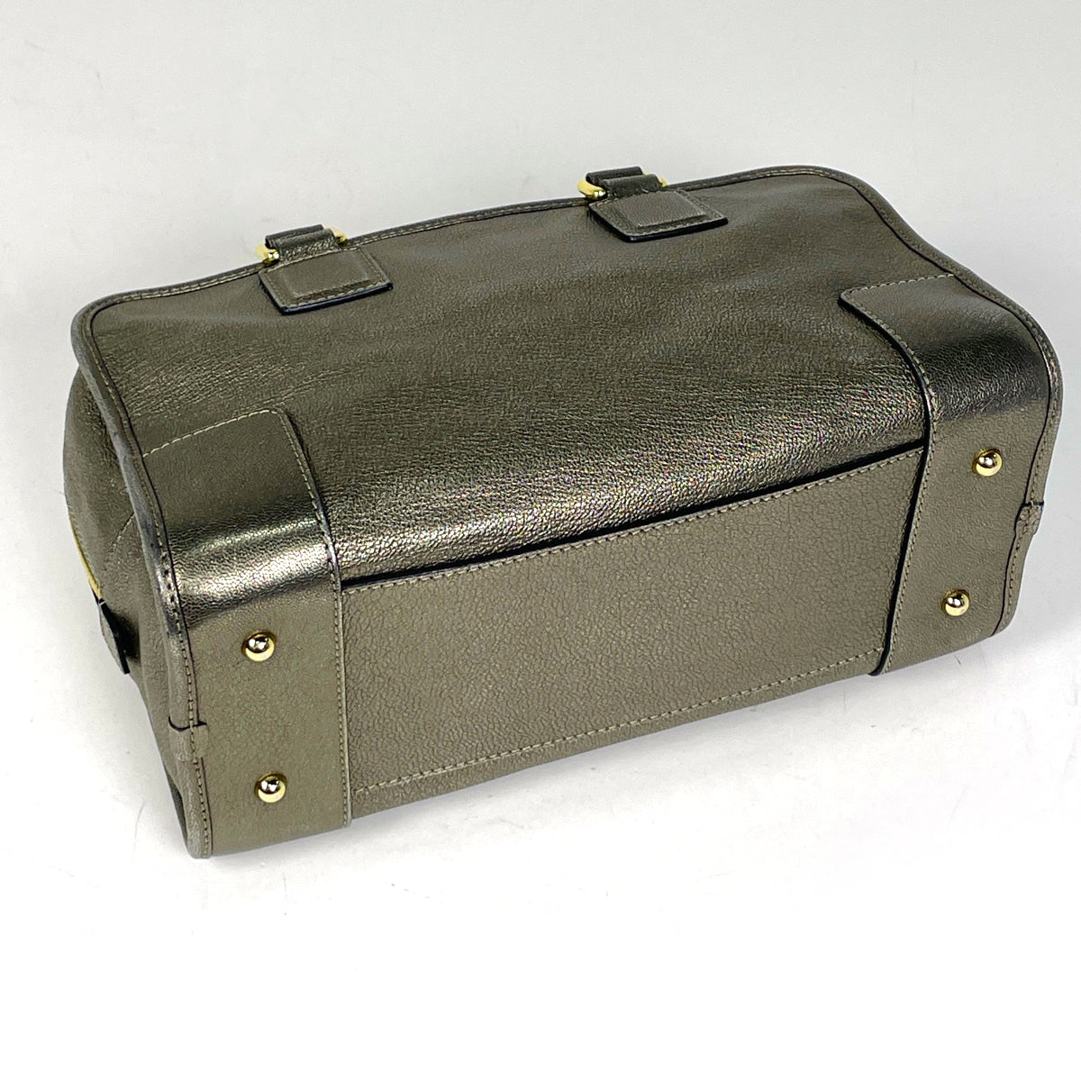 【良品】ロエベ アマソナ28 ハンドバッグ アナグラム パテント マスタード ロエベ アマソナ 28 アナグラム メタリック ハンドバッグ レザー