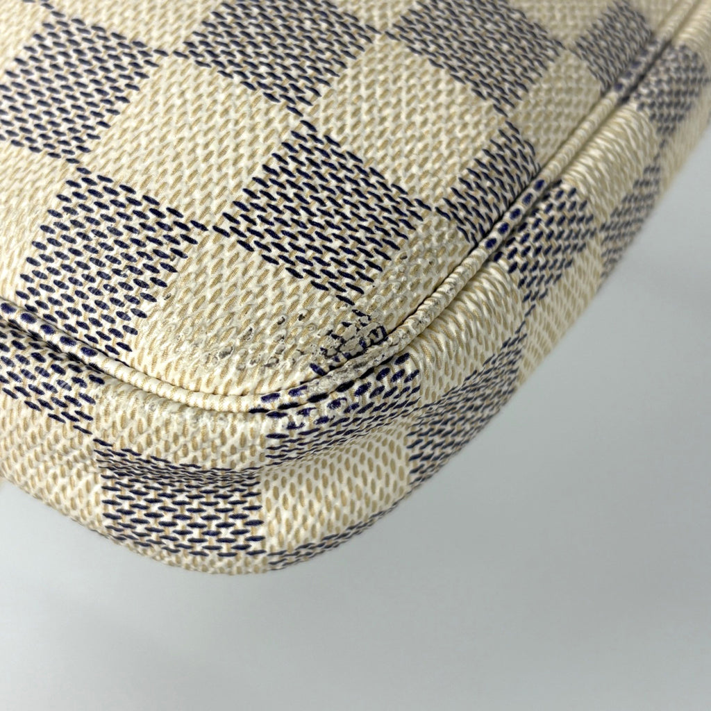 ルイ・ヴィトン ミニ ポシェット アクセソワール メイク コスメ アクセサリーポーチ ダミエアズール ホワイト N58010 レディース 【中古】brbag